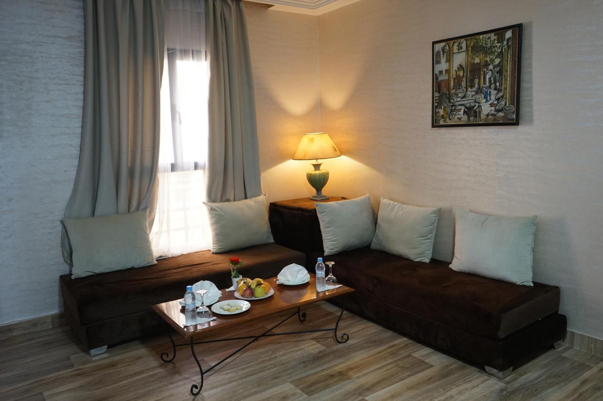 Hotel Nouzha Фес Екстериор снимка