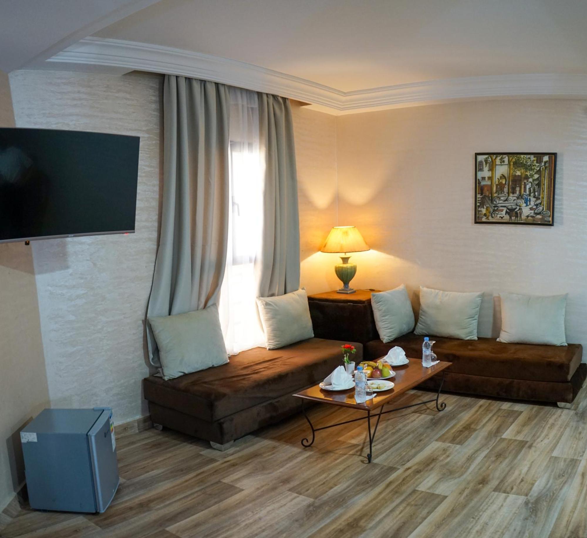 Hotel Nouzha Фес Екстериор снимка