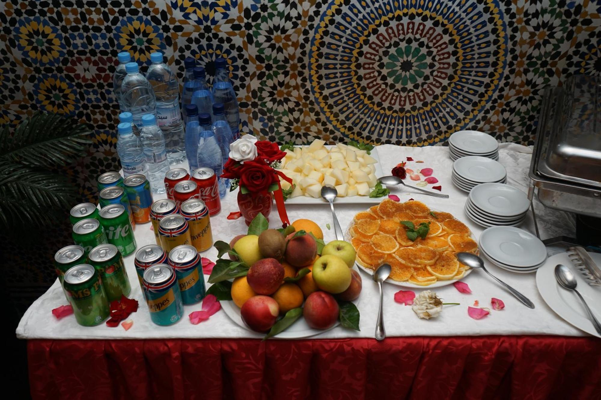 Hotel Nouzha Фес Екстериор снимка