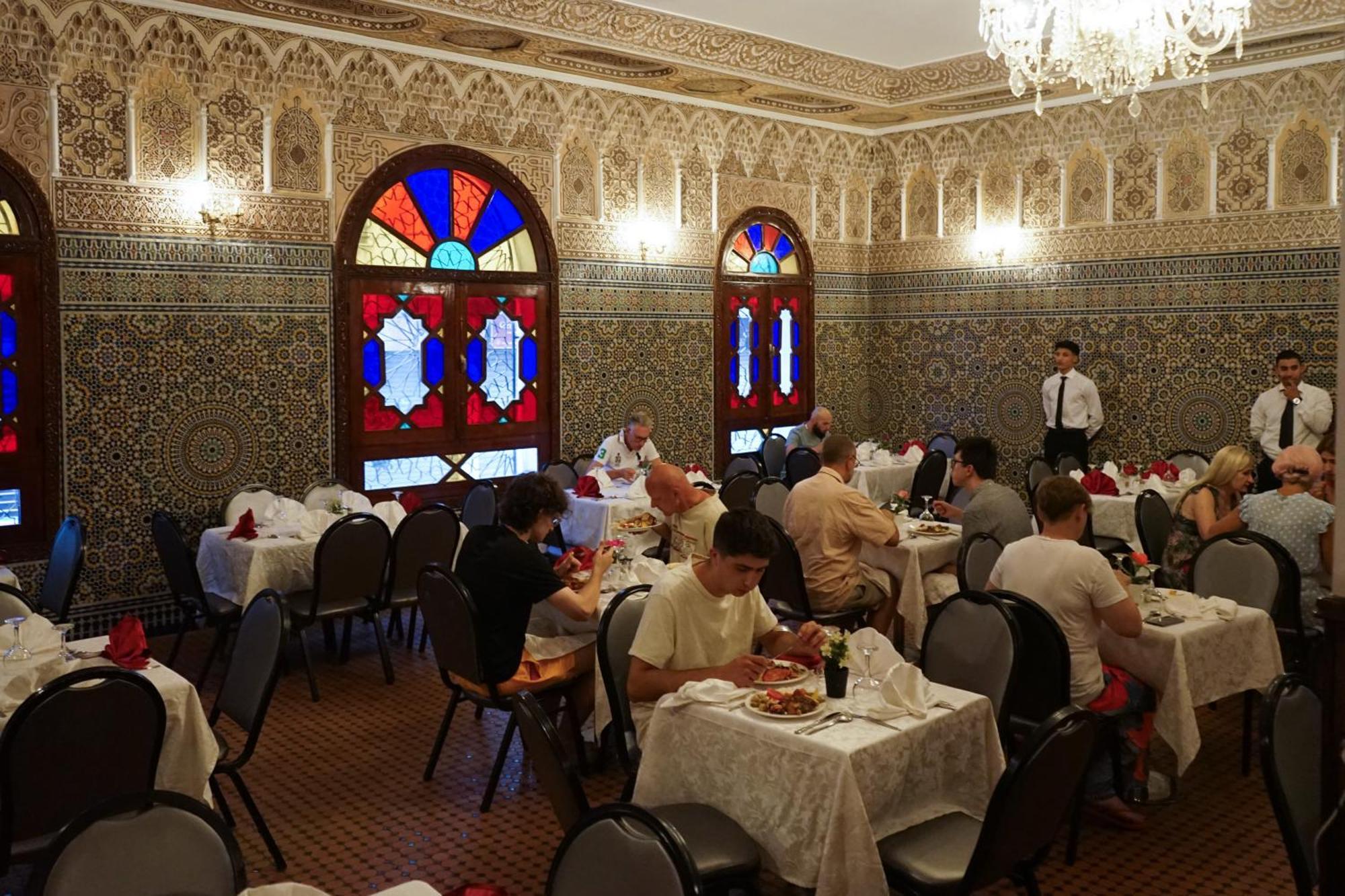 Hotel Nouzha Фес Екстериор снимка