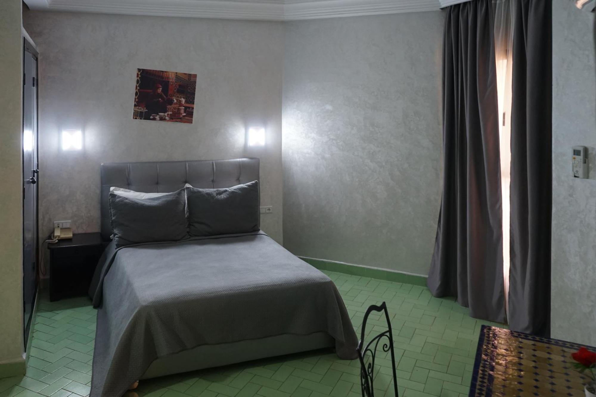 Hotel Nouzha Фес Екстериор снимка
