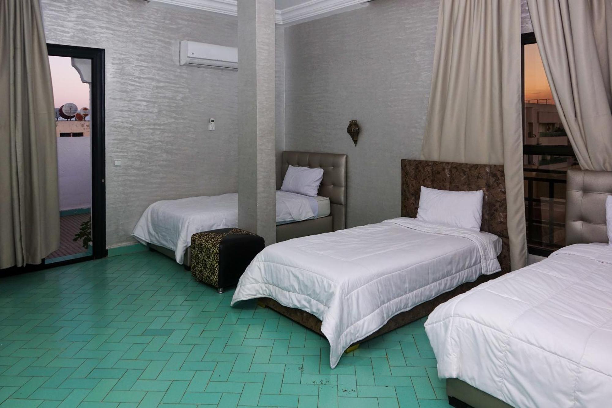 Hotel Nouzha Фес Екстериор снимка